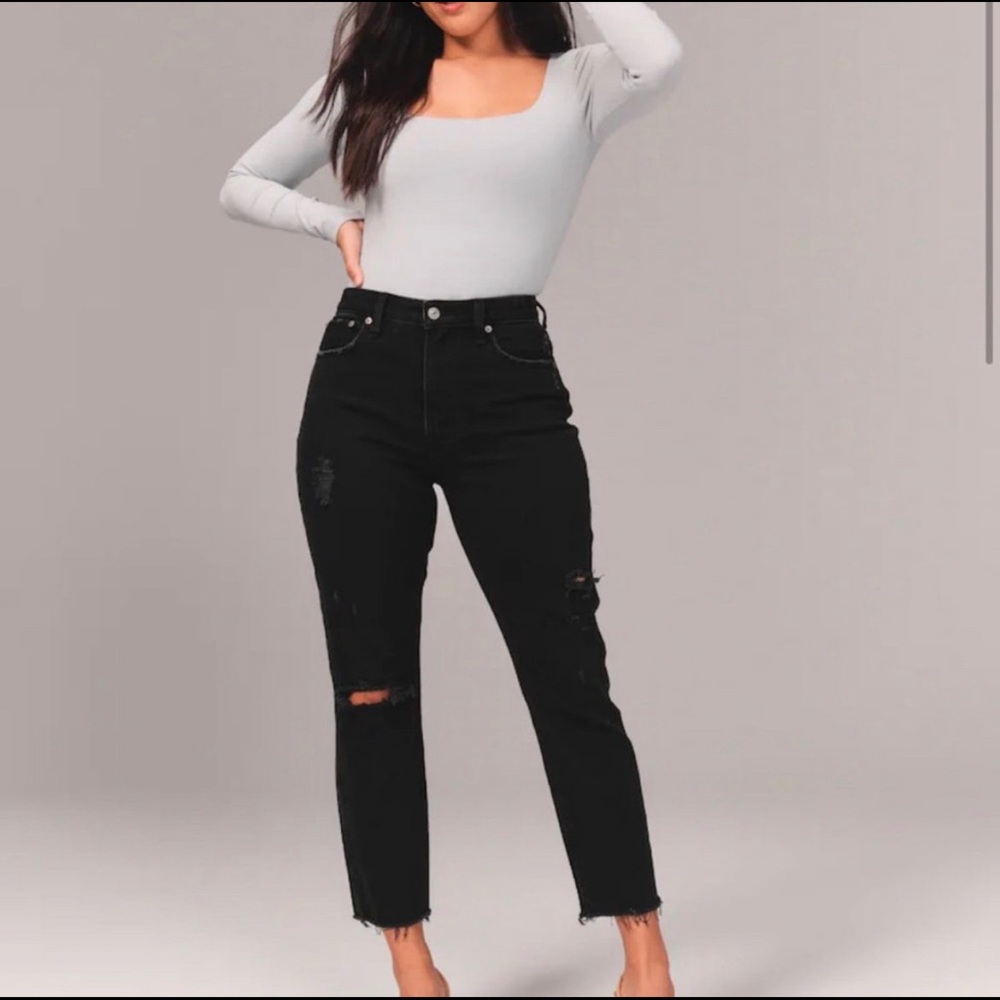 Abercrombie & Fitch | High Rise Mom Jean
